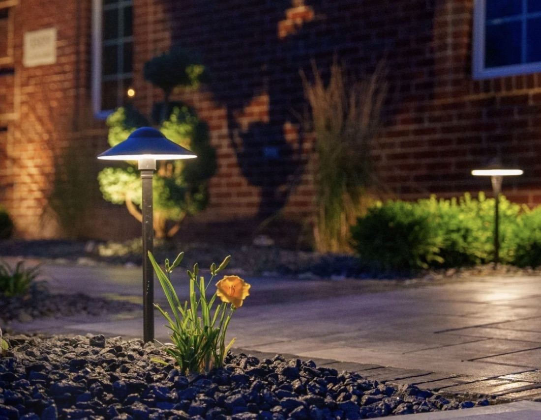 Patio and pathway accent lighting